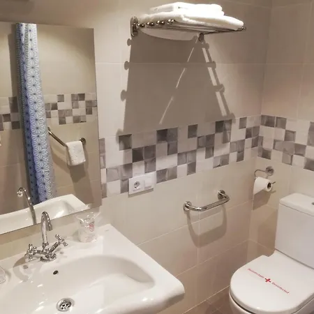 酒店 El Cantil 利亚内斯